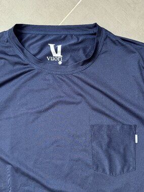 Vuori Navy Blue Activewear Pocket T-Shirt sz Lrg
